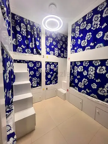 Capsule Bed Space for Males (VERY CLEAN ROOM)