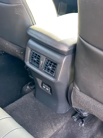 صورة 16 لـ 2023 Toyota RAV 4