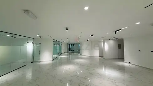 DIRECT FROM OWNER / Regal Tower, Business Bay – Vacant Office for Sale