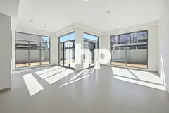 1 min to Lagoon |Close to amenities | Specious