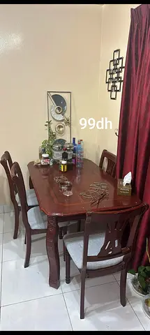 Dining table selling at low price, neat and clean