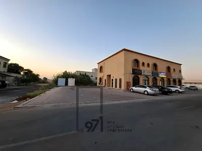 للبيع بناية سكنية تجارية في جلفار إمارة رأس الخيمة