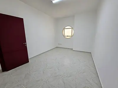 جيم ومسبح مجاني مع بلكونه باطلاله مفتوحه على مدينه القاسميه بمساحات كبيره للشقه وتشطيبات جديده بموقع حيوي وقريب من كافه الخدمات