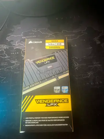 8gb ram 2400MHz corsair