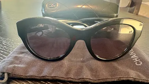 Women’s Authentic Chanel sunglasses