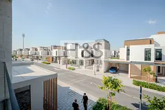 SINGLE ROW | READY TO MOVE IN | CLOSE TO PARK