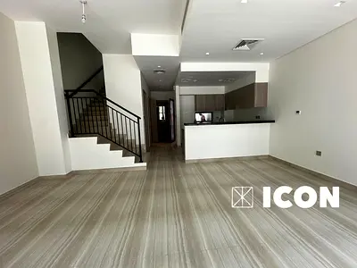 Well-Planned 3BR Townhouse | Prime Location | Close to School, Park & Mall