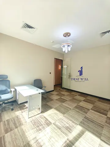 خدمات شاملة للمكاتب ومساعدة في إصدار الرخص التجارية