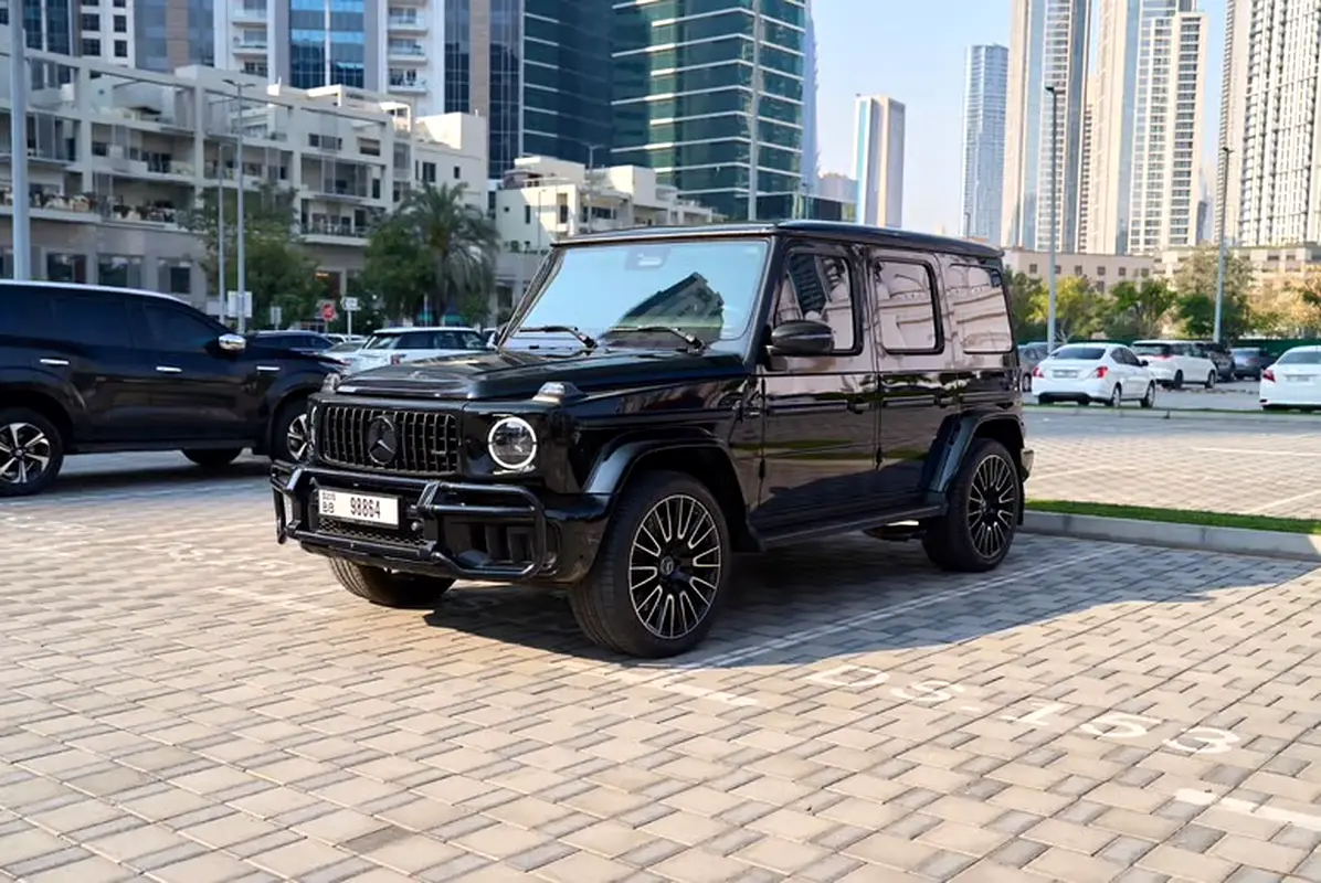 Mercedes-Benz G-Class 2025 — photo 1 of 8