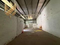 Warehouse for rent in Industrial Area 18, on the main street, 2000 sq ft