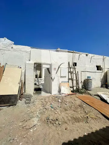 يتوفر بيت عربي للإيجار السنوي في منطقة البستان – ليوارة 1 بإمارة عجمان، ويتميز بموقع قريب جداً من المنطقة الحرة بعجمان، مما يجعله خياراً مناسباً للشرك