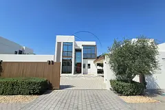 Single Row | 4BR+M+D | Vacant Soon!