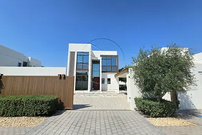 Single Row | 4BR+M+D | Vacant Soon!