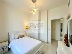 Extended Living Room | Single Row | Fully Upgraded