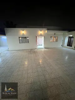 For sale: A distinctive villa in Al Sabkha area, Sharjah. A great opportunity for living or investme