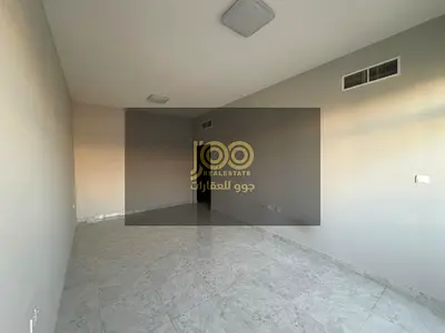 In a prime location close to all services and near Ammar Bin Yasser Street, the apartment is new and second occupant, and features spacious areas.