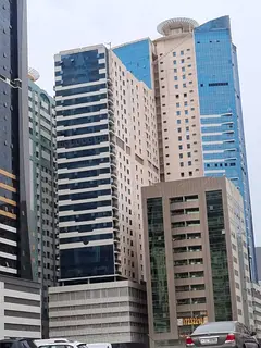 28K,1 CHEQ,33K,4/6 CHEQS 1 MONTH FREE 1 BR HALL APARTMENTS AVAILABLE READY FOR POSITION ONLY FOR FAM