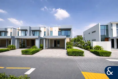 4BR+Maid | VOT | Priced to Sell | Bright Home