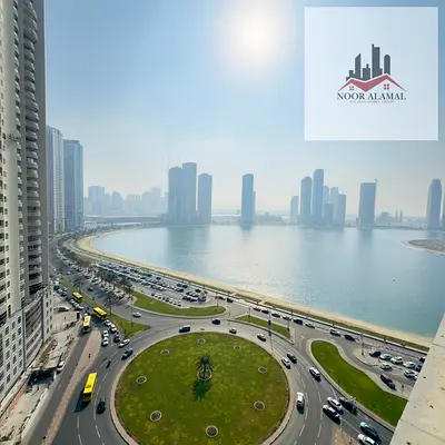 الشارقه الخان برج الشاطي٢ شقه مفروشه فرش فندقي تاني ساكن غرفه وصاله وغرفه اطفال ومطبخ حمامين وبلكونه اطلاله مفتوحه ع البحيره