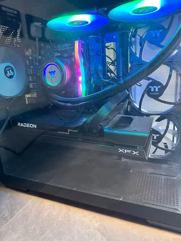 Custom gaming desktop PC - XFX Radeon RX 7700 XT GPU, RGB