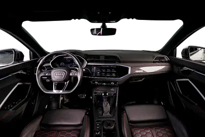صورة 10 لـ 2021 AUDI RS Q3