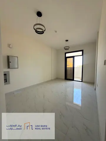 شقه ايجار اول ساكن منطقه مويلح التجاريه الشارقه