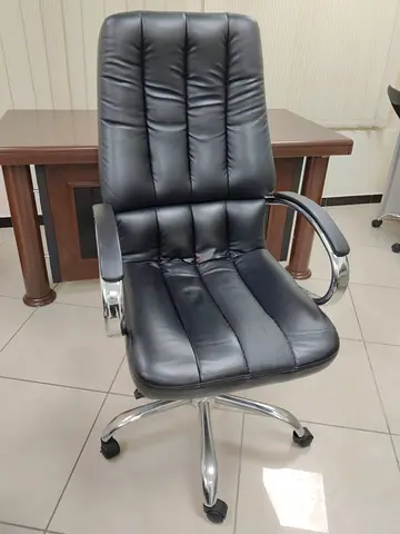 Stylish Black Office Chair