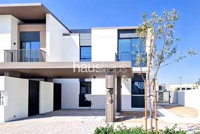 Brand New | Vacant | Corner Plot | Modern