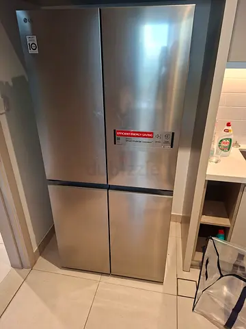 Lg 4 door fridge freezer same like new condition perfect working