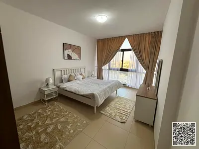 شقه فاخره غرفه وصاله مع بلكونه باطلاله مفتوحه.الجرف ابراج الياسمين .مفروش بالكامل للإيجار الشهري✨الإيجار يشمل الفواتير والإنترنت وموقف