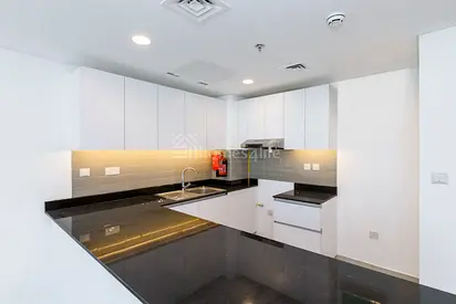 BIGGEST Unit | Next to Park &Cafe |Great Condition