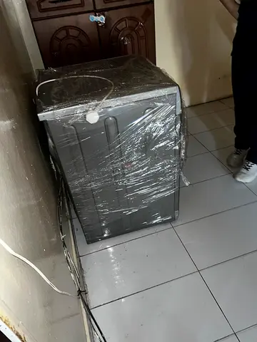 ARISTON WASHING MACHINE 9kg (single family use)