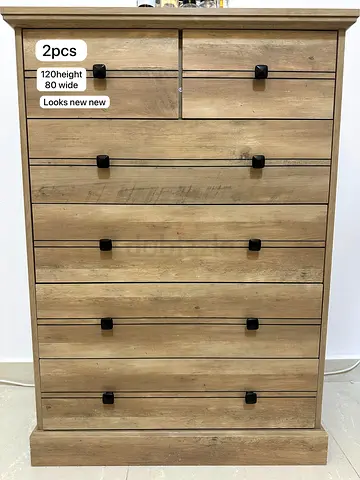 Stylish Wooden Chest of Drawers