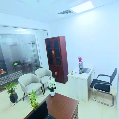 Spacious office | Bank account assistance |Free Amenities