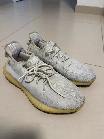 Yeezy Boost 350 v2 White