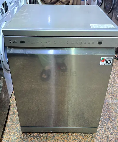 LG 2 Racks Dishwasher Good Condition