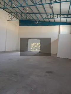 A warehouse for rent with an area of 2500 square feet offering an excellent option for businesses lo