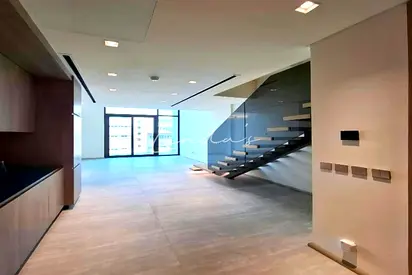 Duplex Penthouse | Beautiful Design | Vacant