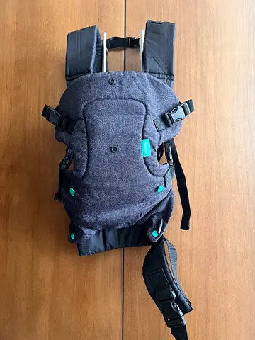 Infantino baby carrier