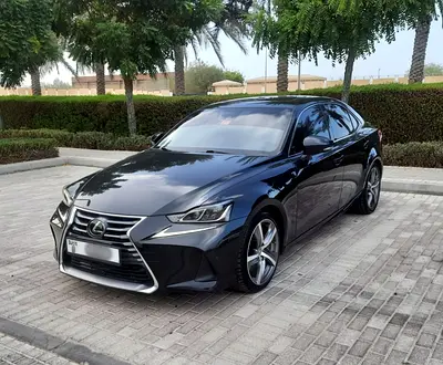 LEXUS IS350 Platinum 2017 GCC | No Paint | Full Service History