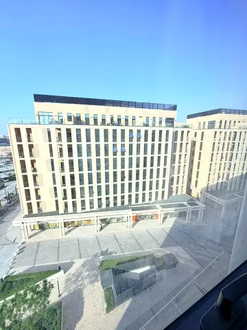Very big luxury studio available with parking gm pool
