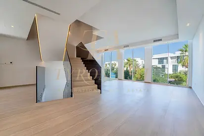 Exclusive Forest Living | 3-Storey Villa