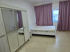 Room available ready to moove