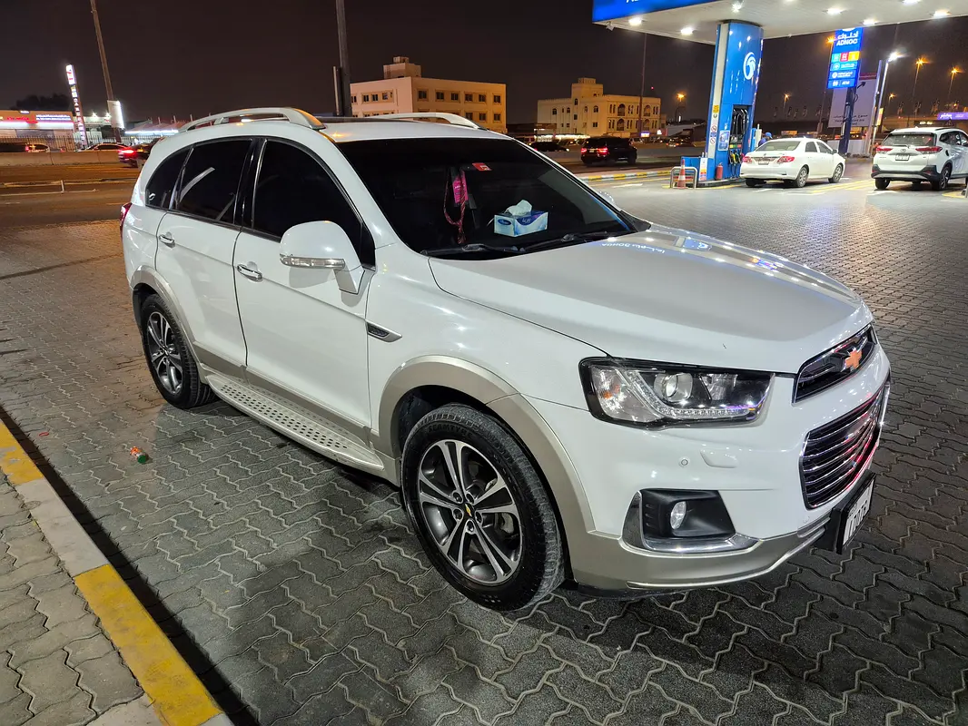 Chevrolet Captiva 2016 — photo 1 of 19