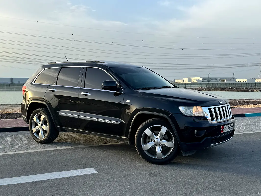 Jeep Grand Cherokee 2013 — photo 1 of 13
