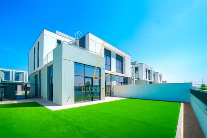 Unfurnished | Covered Parking Spaces | Balcony