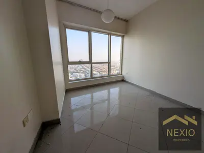 الطابق العلوي 3 غرف نوم | برج آيكون 2 | إطلالات على المارينا والأفق | الوصول إلى الشرفة