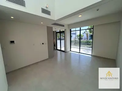 منزل تاون هاوس واسع بثلاث غرف نوم | جاهز للسكن | أقل سعر | أكبر تصميم