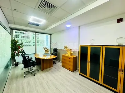 Modern Fitted Workspace | Prime Location | Ready to Move