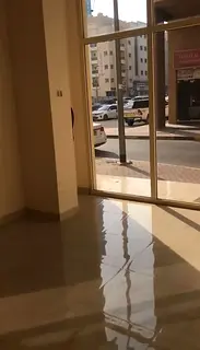 Only 15,000 - Excellent shop space at a reasonable price - Prime location, second row from the Corni